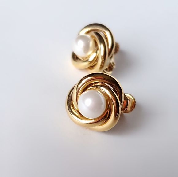 Vintage Napier Clip-On Earrings, Gold Tone Faux Pearl Screwbacks, Gift For Her - Picture 3 of 8